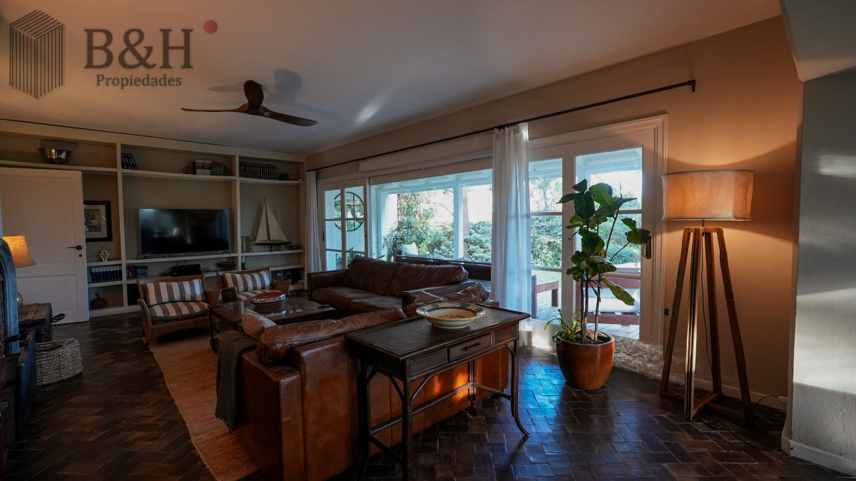 Casa ID.5233 - Hermosa Casa en parada 15 de la Mansa - Punta del Este 