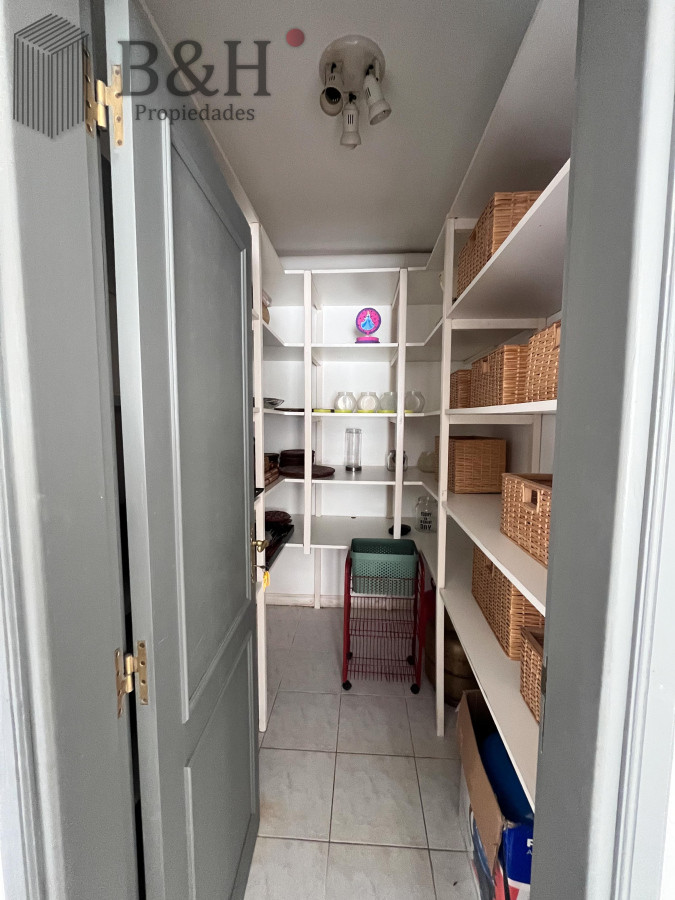 Casa ID.5656 - Casa de 5 dormitorios en venta, Punta del Este