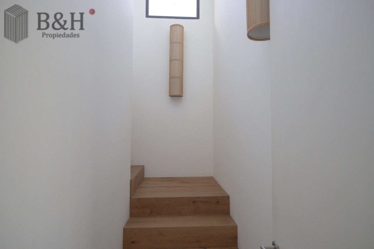 Casa ID.3276 - Hermosa casa en el Quijote- 3 dormitorios + dependencia de servicio con baño. DISPONIBLE EN ALQUILER ANUAL A PARTIR DE MARZO 2025