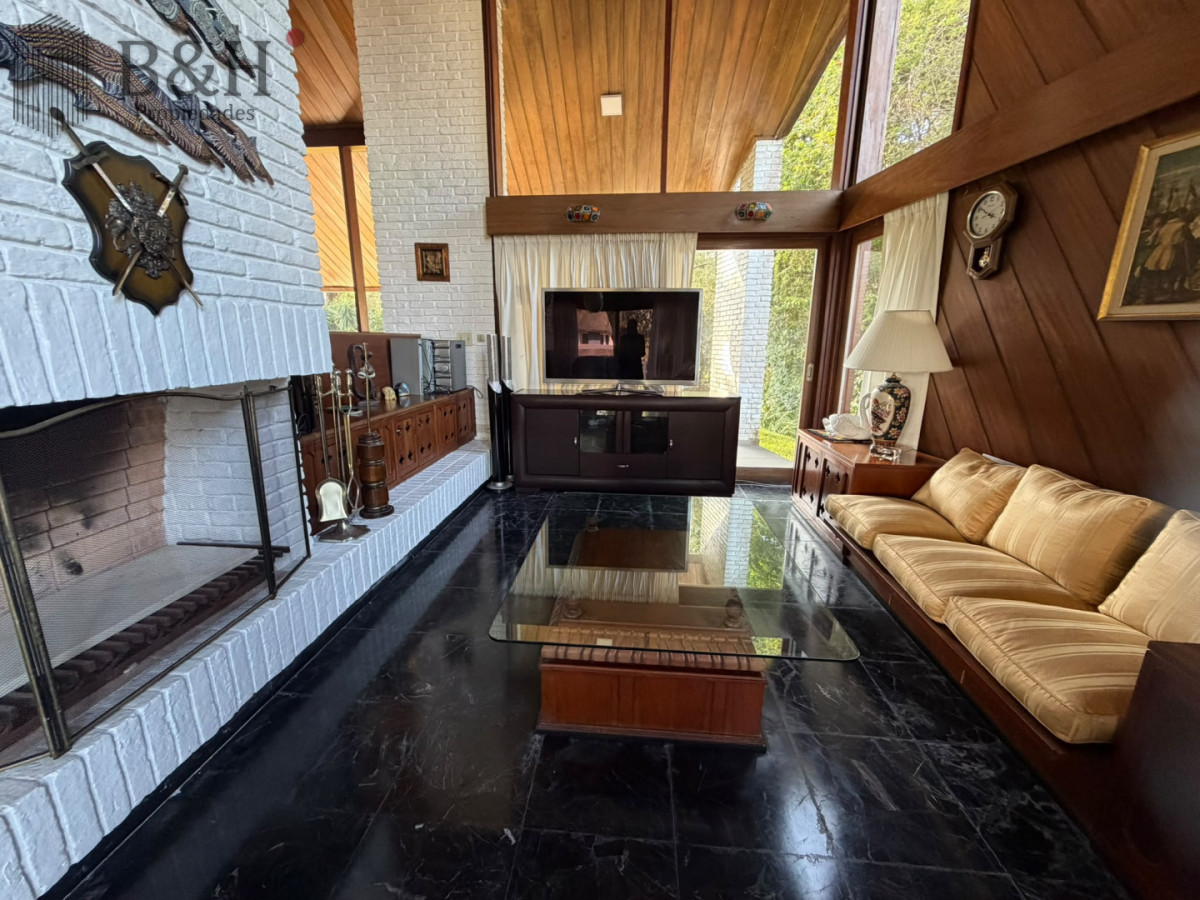 Casa ID.7833 - Casa Venta 5 Dormitorios Punta del Este 