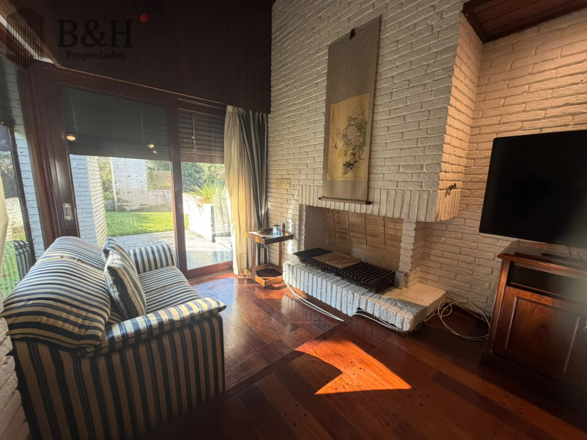 Casa ID.7833 - Casa Venta 5 Dormitorios Punta del Este 