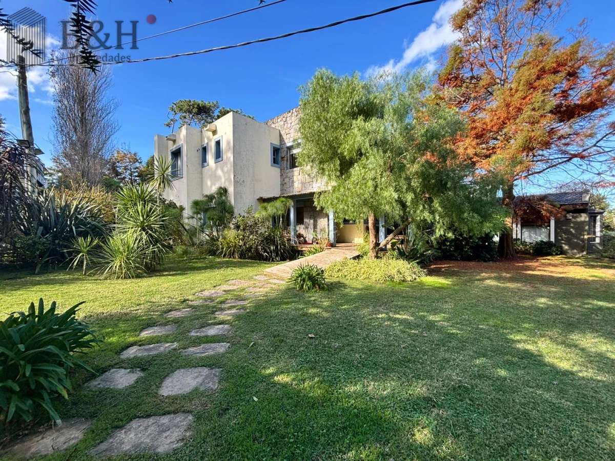 Casa ID.87 - Hermosa casa en Montoya LA BARRA EN ALQUILER ANUAL al lado del mar