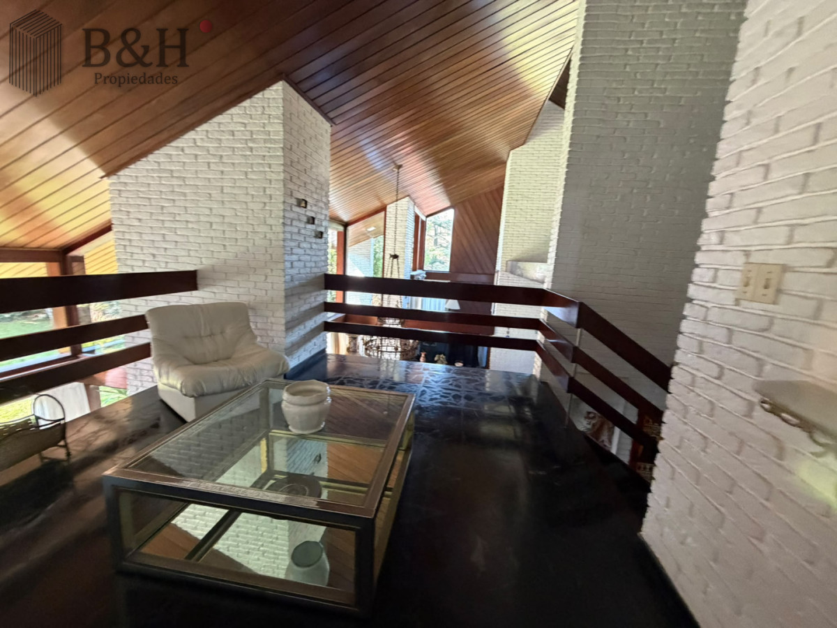 Casa ID.7833 - Casa Venta 5 Dormitorios Punta del Este 