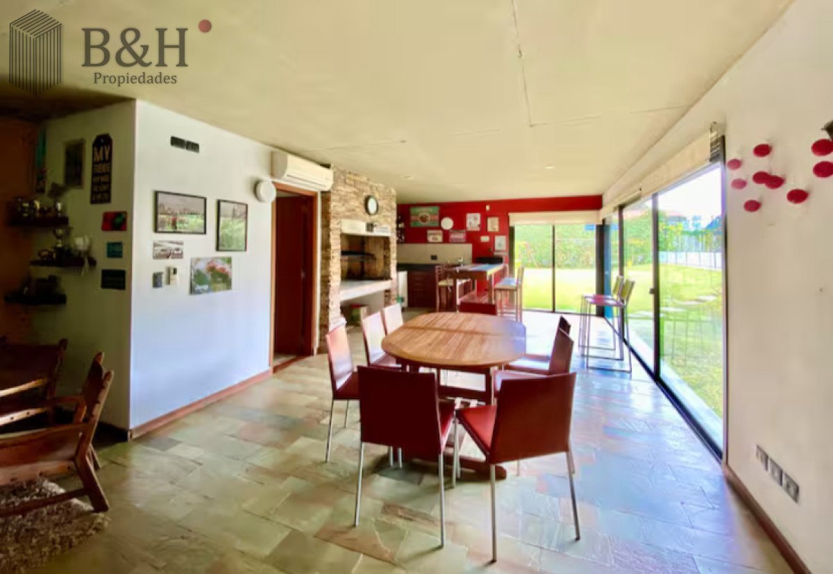 Casa ID.3933 - Casa de 4 dormitorio - Maldonado 