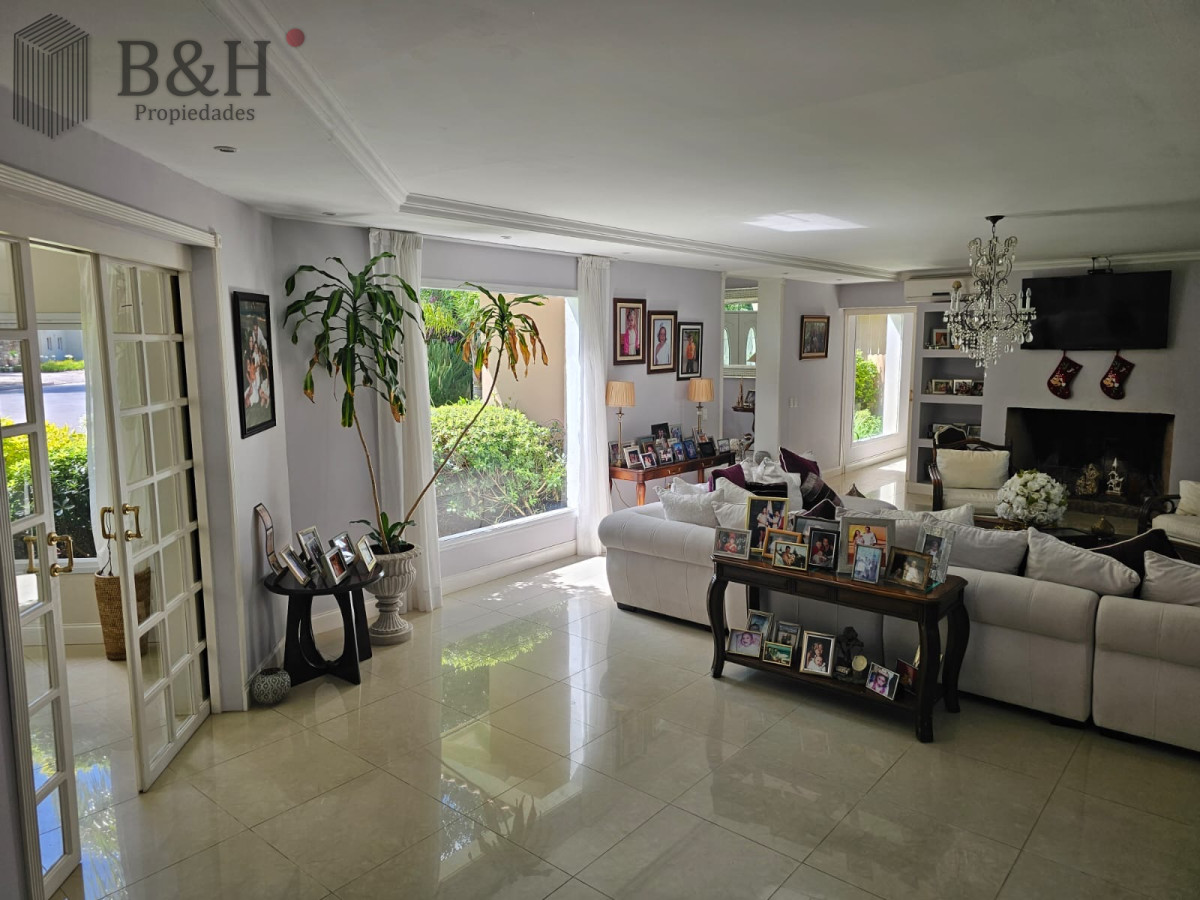 Casa ID.10 - VENTA EXCELENTE CASA EN LA ARBOLADA BARRIO PRIVADO PUNTA DEL ESTE