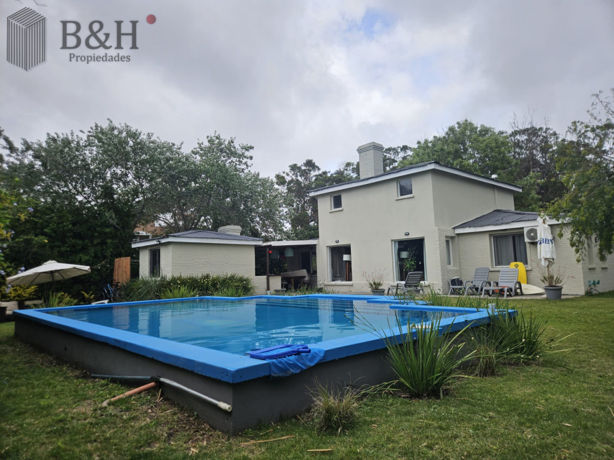 Casa ID.2881 - Casa en La Barra 3 dormitorios + Servicio, con Piscina climatizada