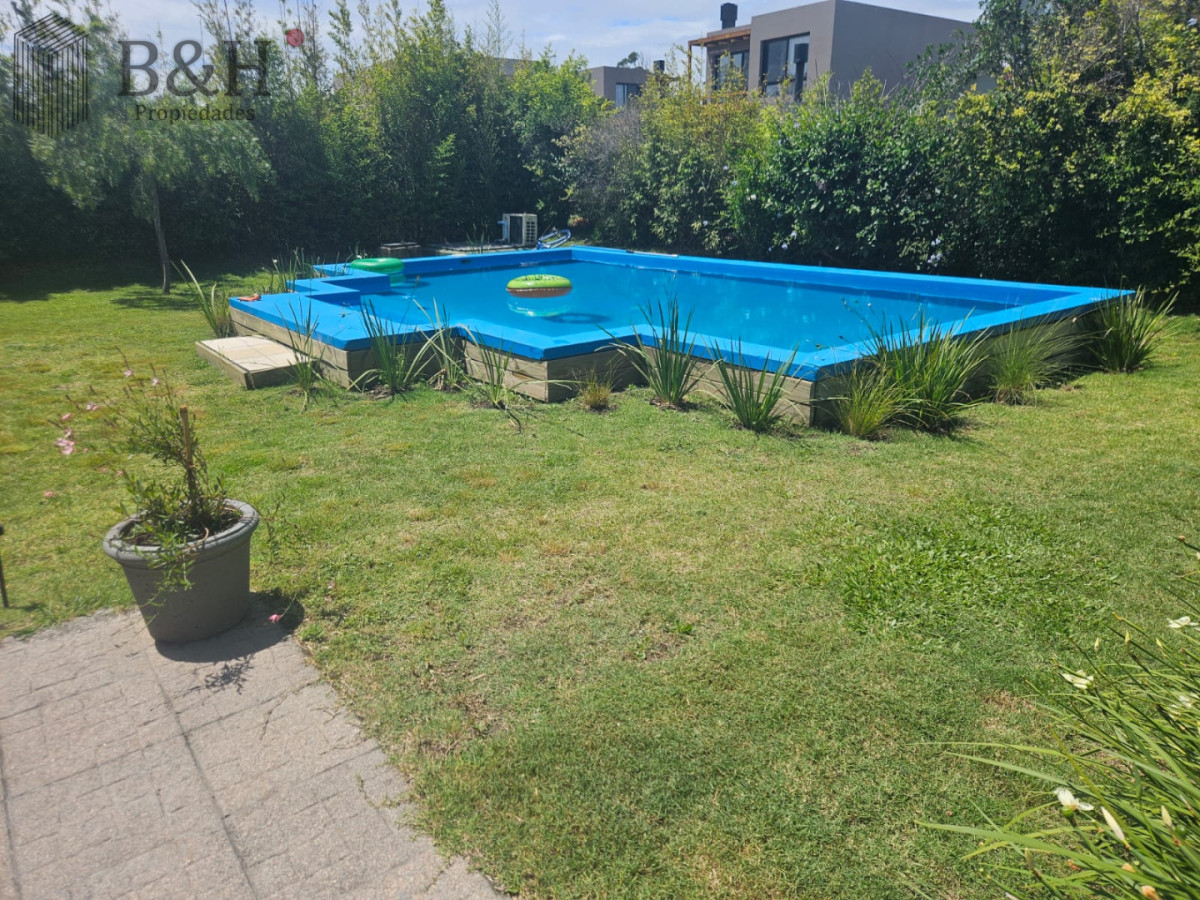 Casa ID.2881 - Casa en La Barra 3 dormitorios + Servicio, con Piscina climatizada