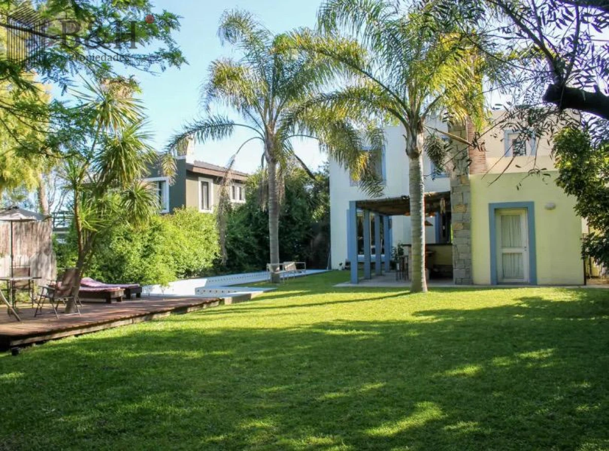 Casa ID.87 - Hermosa casa en Montoya LA BARRA EN ALQUILER ANUAL al lado del mar