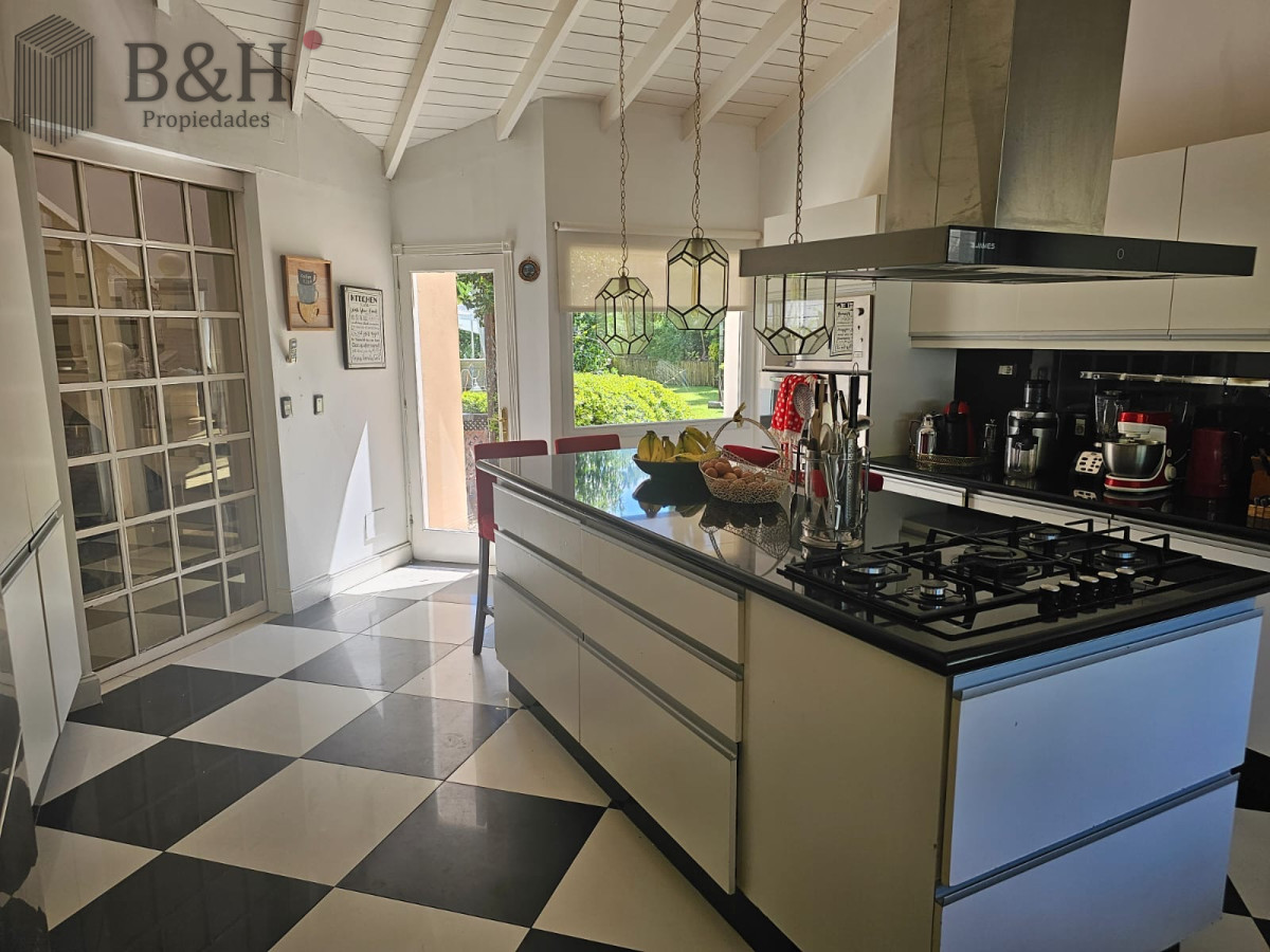 Casa ID.10 - VENTA EXCELENTE CASA EN LA ARBOLADA BARRIO PRIVADO PUNTA DEL ESTE