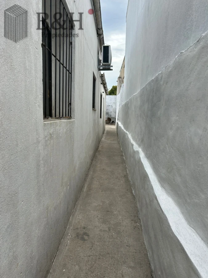 Casa ID.6515 - Casa a reciclar a media cuadra de Plaza
