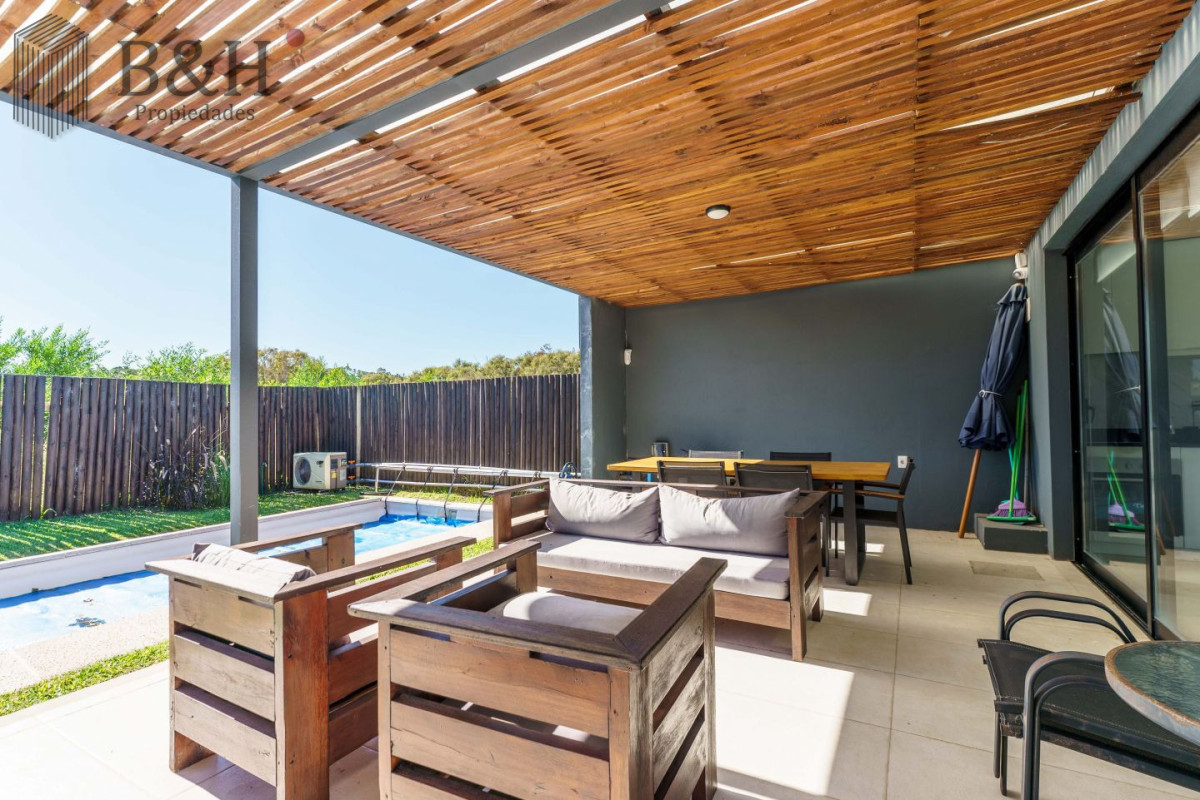 Casa ID.7428 - Hermosa casa en venta barrio privado en las grutas 3 dormitorios 