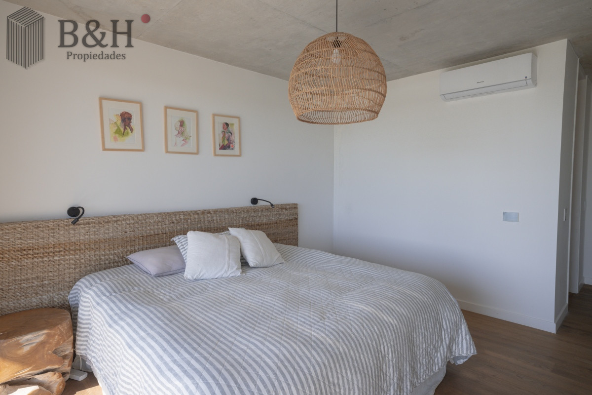 Casa ID.3276 - Hermosa casa en el Quijote- 3 dormitorios + dependencia de servicio con baño. DISPONIBLE EN ALQUILER ANUAL A PARTIR DE MARZO 2025