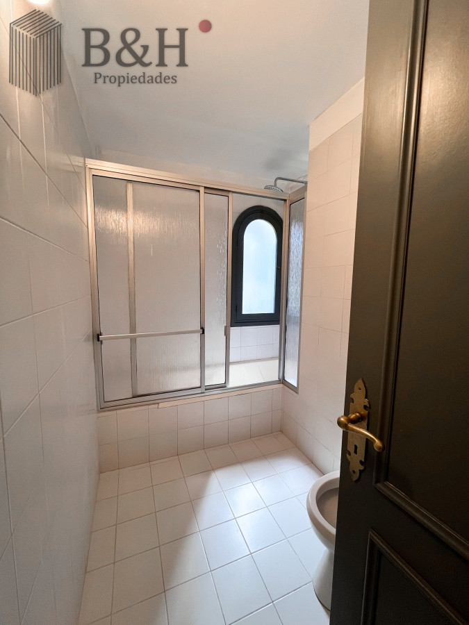 Casa ID.5656 - Casa de 5 dormitorios en venta, Punta del Este