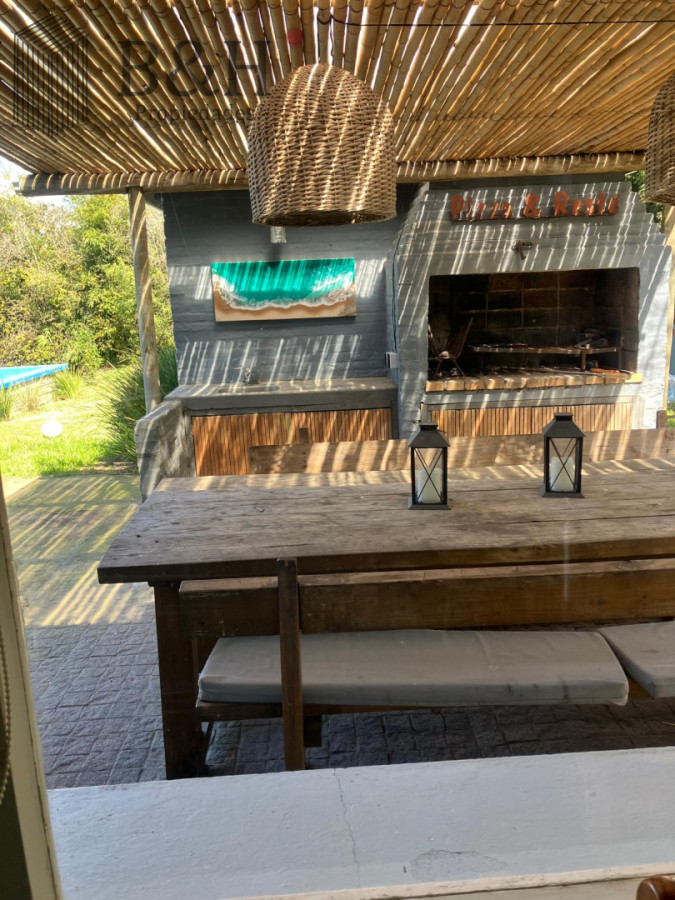 Casa ID.2881 - Casa en La Barra 3 dormitorios + Servicio, con Piscina climatizada