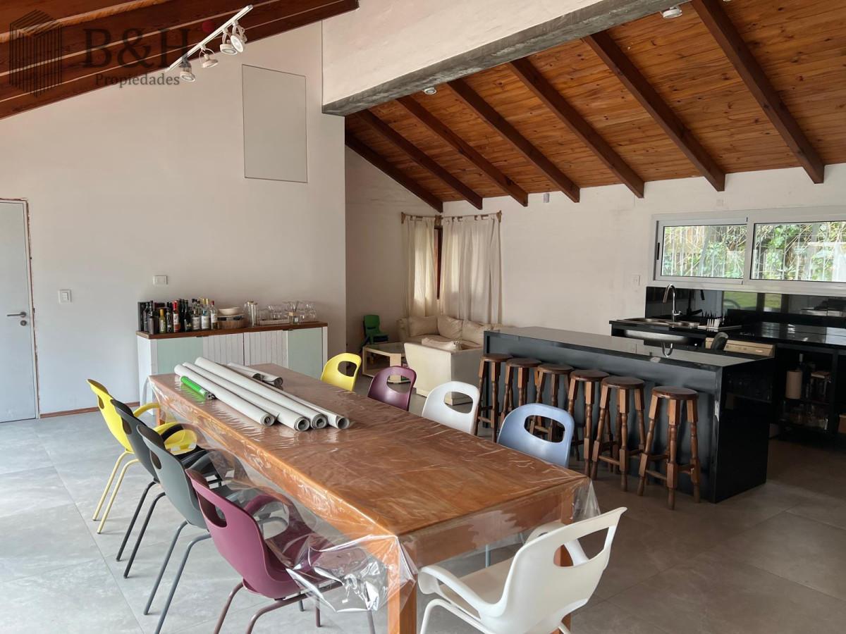 Casa ID.1493 - ALQUILER CASA DE 4 DORMITORIOS PUNTA DEL ESTE CON PISCINA CLIMATIZADA