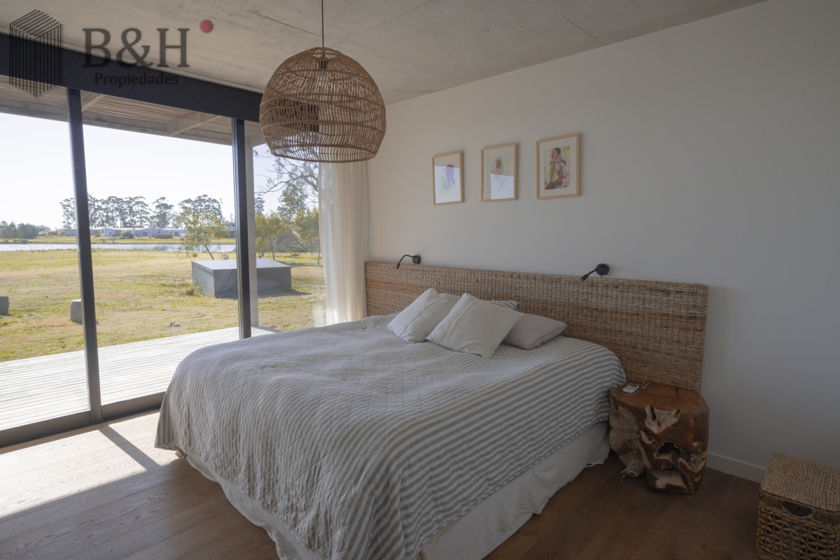 Casa ID.3276 - Hermosa casa en el Quijote- 3 dormitorios + dependencia de servicio con baño. DISPONIBLE EN ALQUILER ANUAL A PARTIR DE MARZO 2025