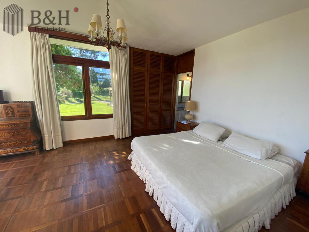 Casa ID.5024 - Casa de 3 dormitorios en Alquiler Anual - Punta del Este 