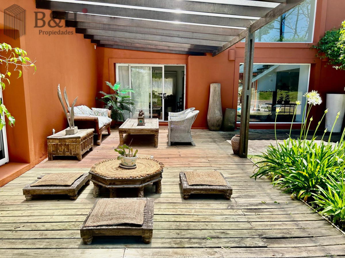 Casa ID.5181 - Casa de 5 dormitorios en alquiler de Temporada - Punta del Este  