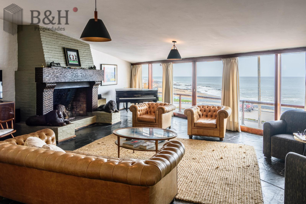 Casa ID.7653 - Venta Casa 5 dormitorios Península con Vista al Mar y Garaje 