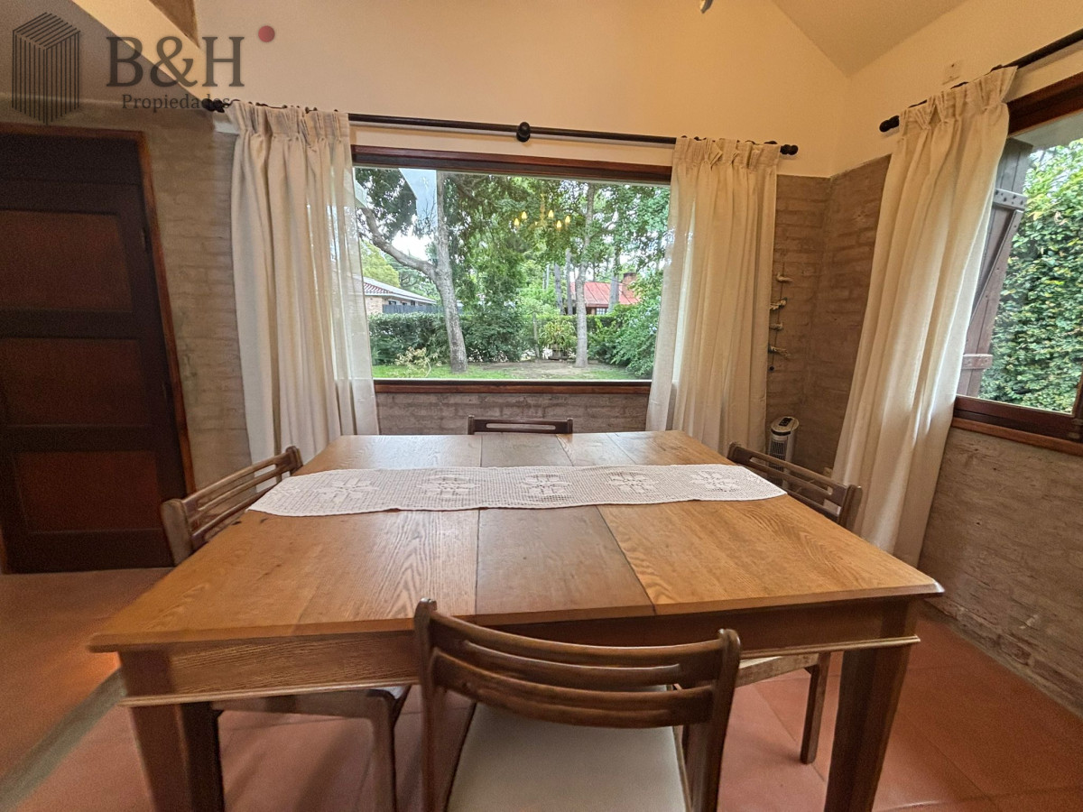 Casa ID.4024 - Casa de 2 dormitorios y medio en alquiler temporal, Pinares Parada 32 Mansa