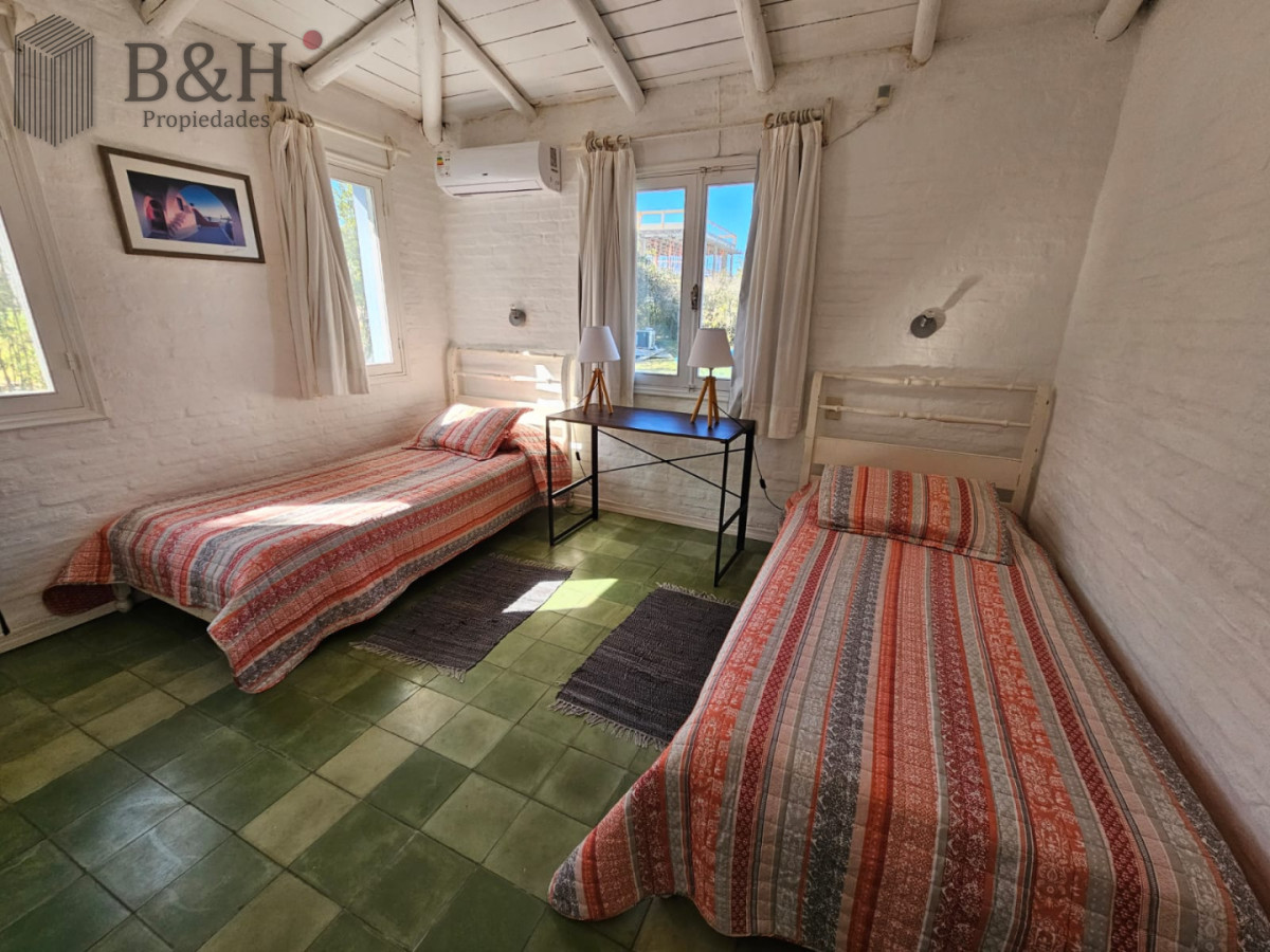 Casa ID.2881 - Casa en La Barra 3 dormitorios + Servicio, con Piscina climatizada