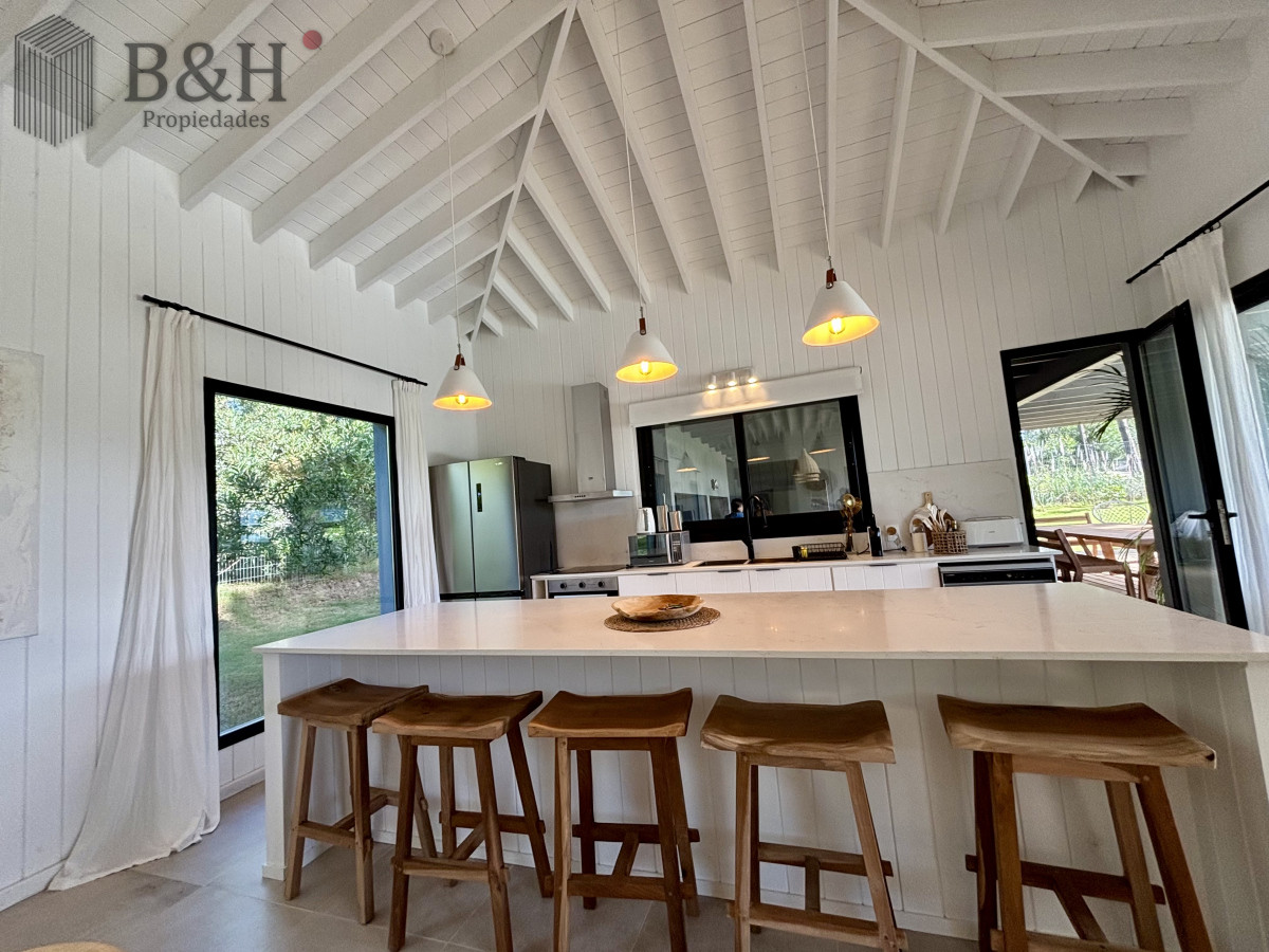 Casa ID.5813 - Casa de 5 dormitorios en alquiler temporal, José Ignacio