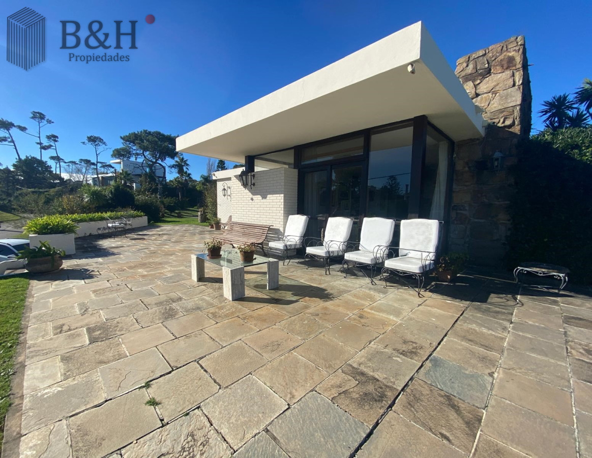 Casa ID.5024 - Casa de 3 dormitorios en Alquiler Anual - Punta del Este 