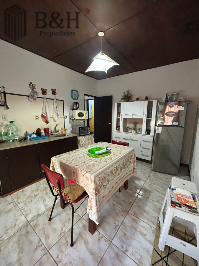 Casa ID.4931 - Casa de 2 dormitorios a la venta en Avenida - San Carlos 