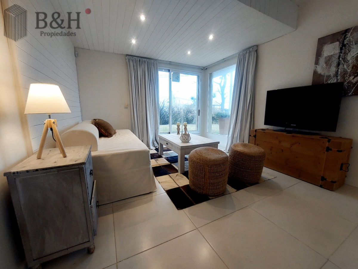 Casa ID.7782 - Venta Casa 6 Dormitorios en Montoya, La Barra Con Piscina