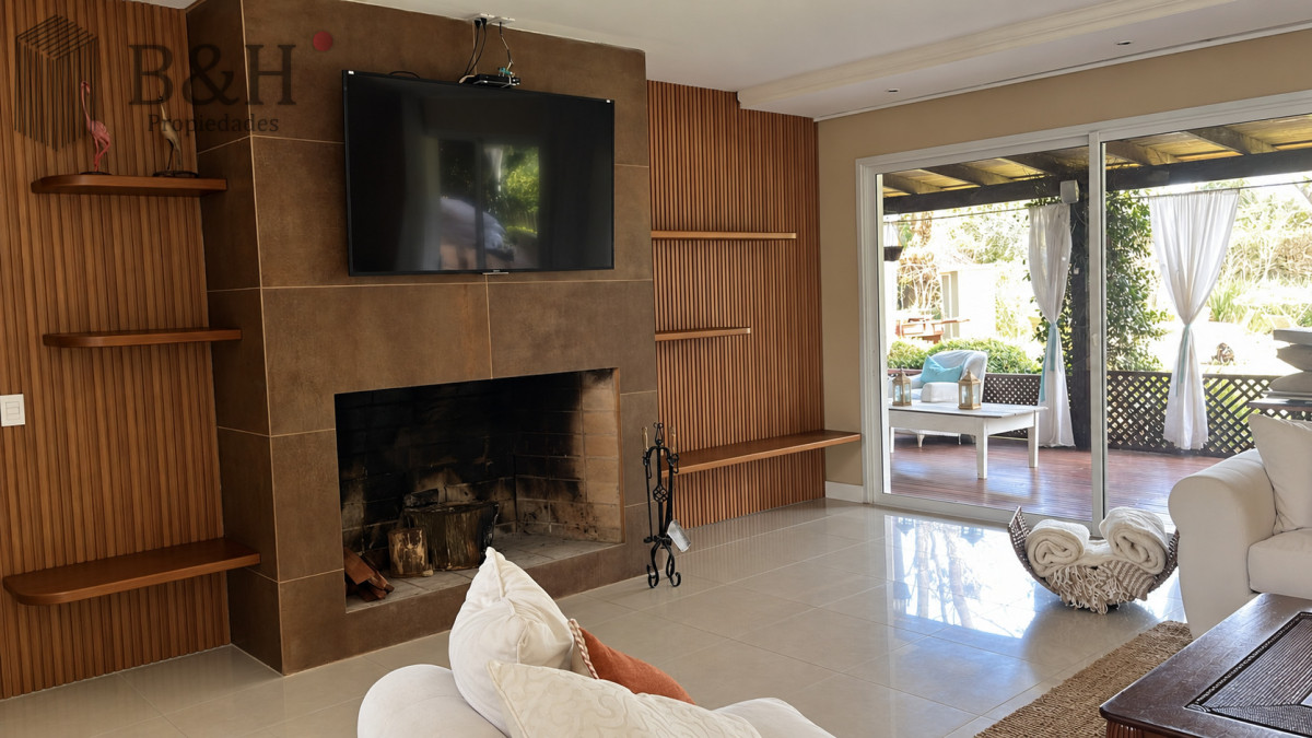 Casa ID.10 - VENTA EXCELENTE CASA EN LA ARBOLADA BARRIO PRIVADO PUNTA DEL ESTE