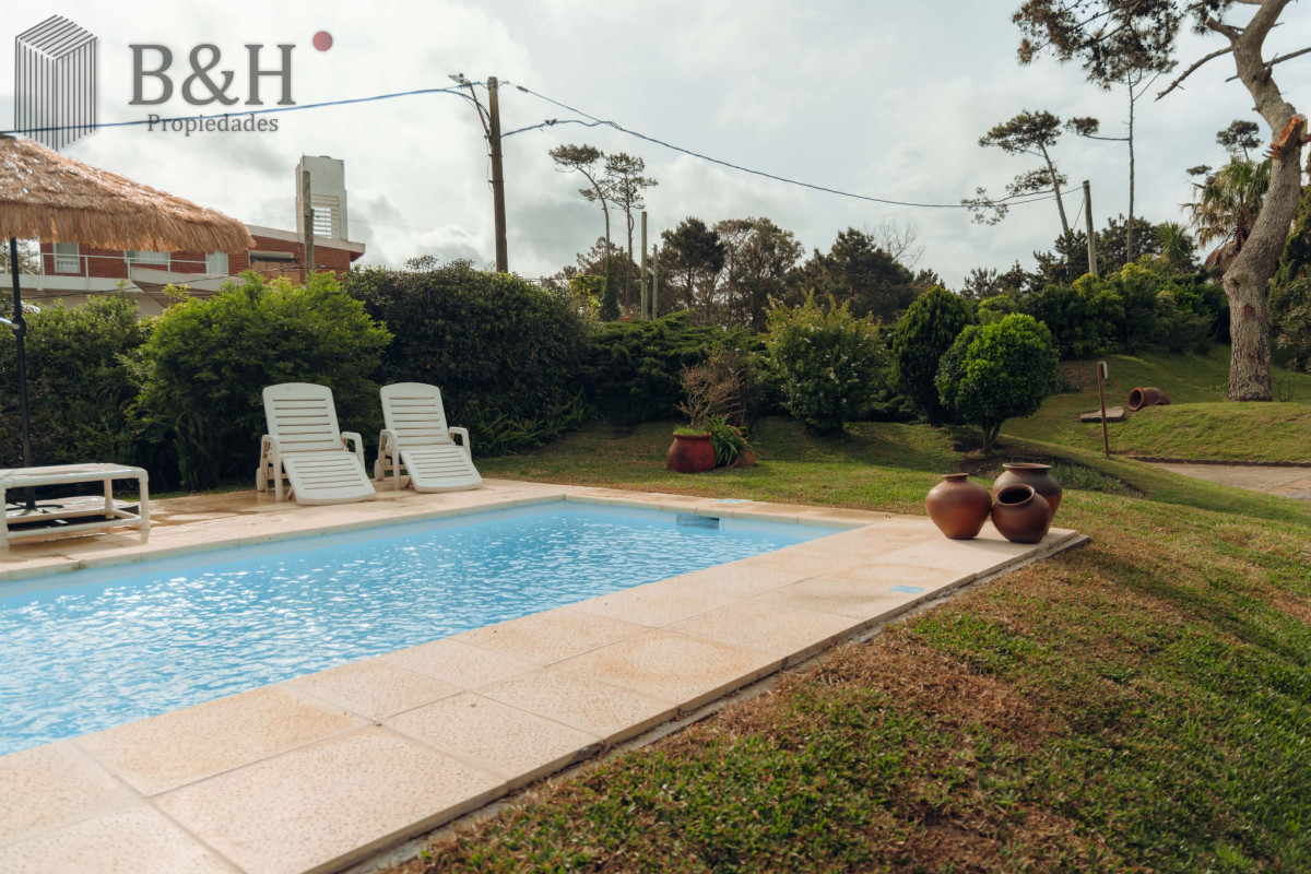 Casa ID.5024 - Casa de 3 dormitorios en Alquiler Anual - Punta del Este 