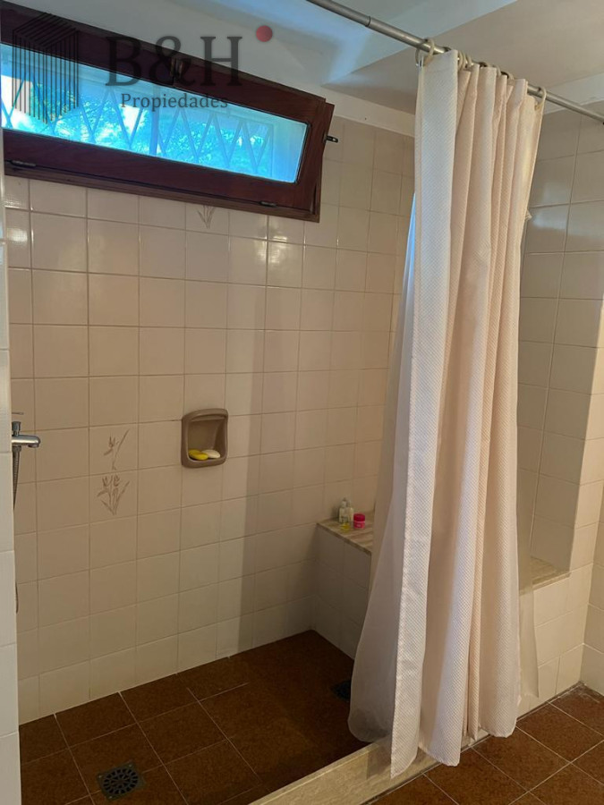 Casa ID.1493 - ALQUILER CASA DE 4 DORMITORIOS PUNTA DEL ESTE CON PISCINA CLIMATIZADA