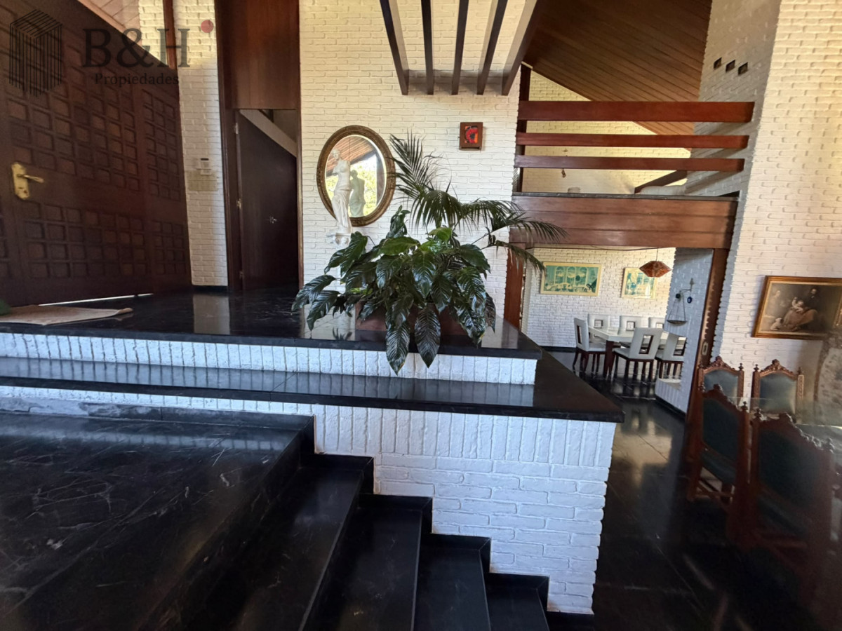 Casa ID.7833 - Casa Venta 5 Dormitorios Punta del Este 
