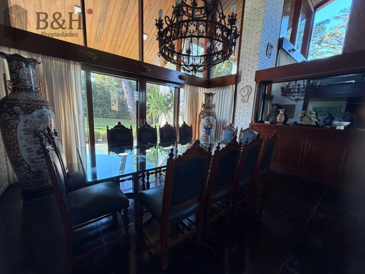 Casa ID.7833 - Casa Venta 5 Dormitorios Punta del Este 