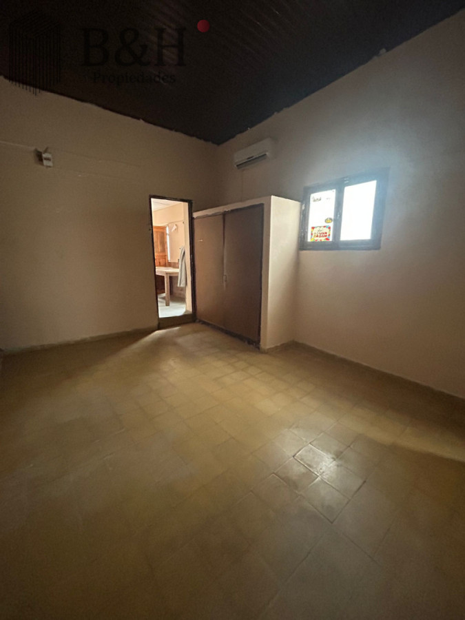 Casa ID.6515 - Casa a reciclar a media cuadra de Plaza
