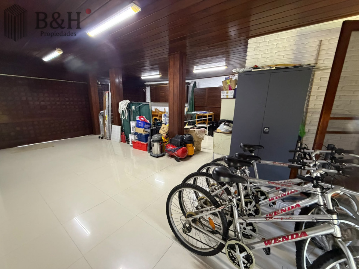Casa ID.7833 - Casa Venta 5 Dormitorios Punta del Este 