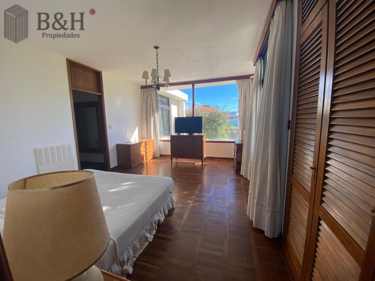Casa ID.5024 - Casa de 3 dormitorios en Alquiler Anual - Punta del Este 