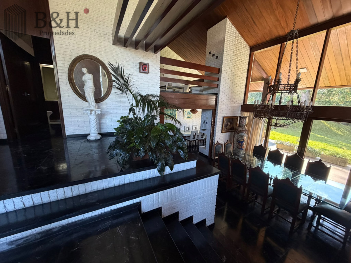 Casa ID.7833 - Casa Venta 5 Dormitorios Punta del Este 