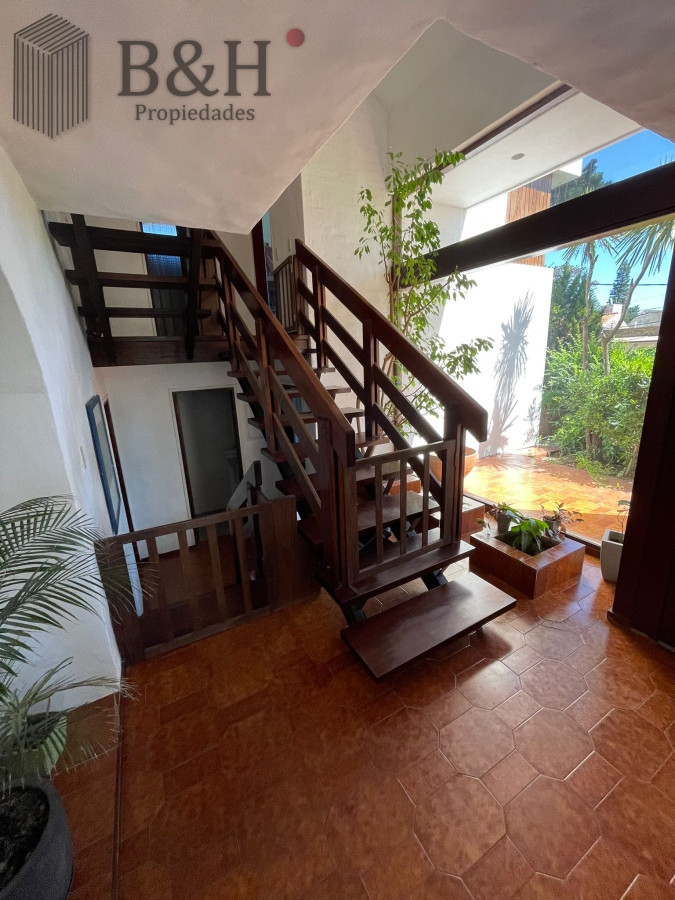 Casa ID.1493 - ALQUILER CASA DE 4 DORMITORIOS PUNTA DEL ESTE CON PISCINA CLIMATIZADA