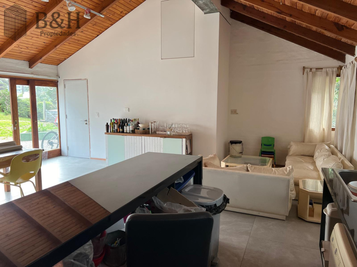Casa ID.1493 - ALQUILER CASA DE 4 DORMITORIOS PUNTA DEL ESTE CON PISCINA CLIMATIZADA
