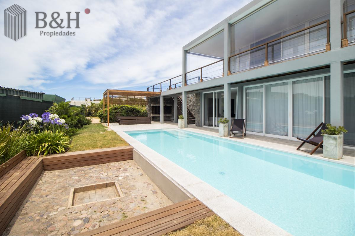 Casa ID.2882 - Excelente Casa en Jose Ignacio en Alquiler Temporal en Barrio Privado