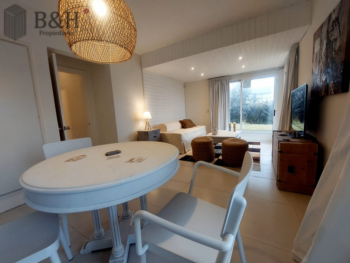 Casa ID.7782 - Venta Casa 6 Dormitorios en Montoya, La Barra Con Piscina