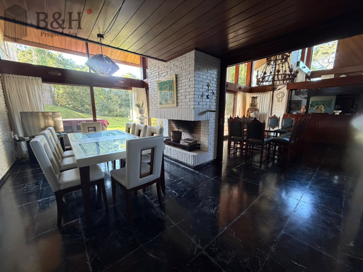 Casa ID.7833 - Casa Venta 5 Dormitorios Punta del Este 