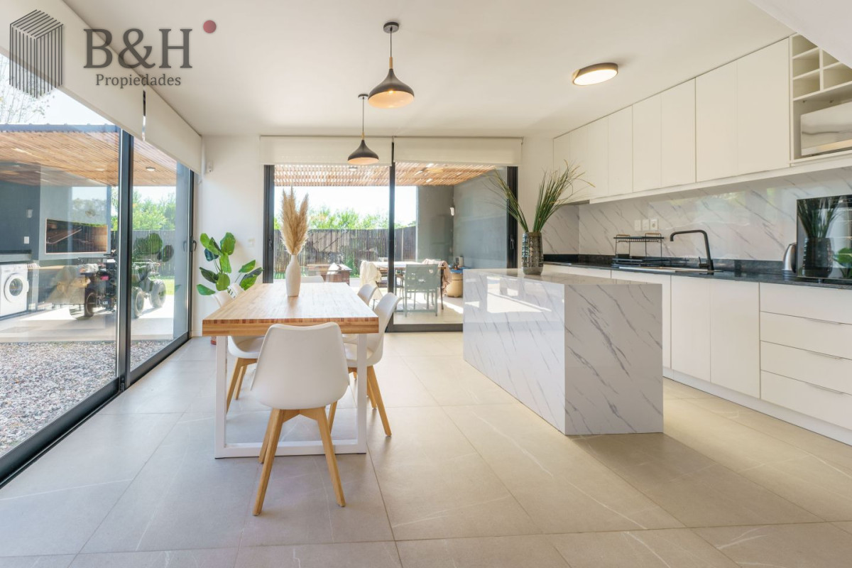 Casa ID.7428 - Hermosa casa en venta barrio privado en las grutas 3 dormitorios 