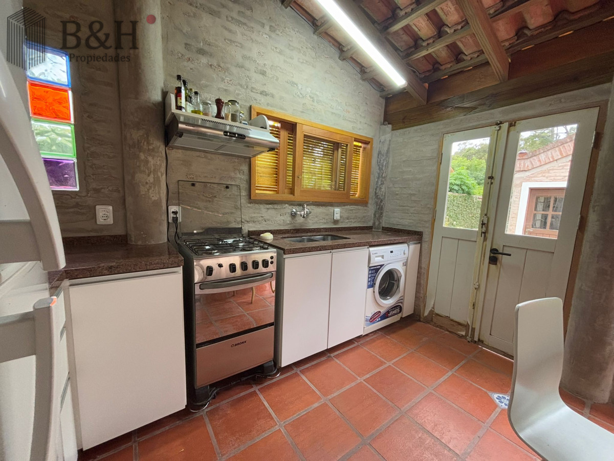 Casa ID.4024 - Casa de 2 dormitorios y medio en alquiler temporal, Pinares Parada 32 Mansa