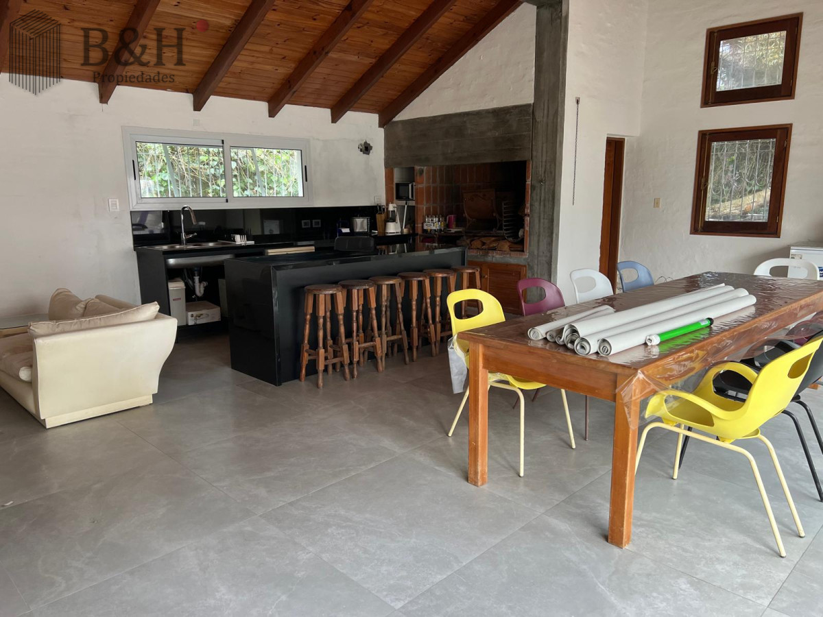 Casa ID.1493 - ALQUILER CASA DE 4 DORMITORIOS PUNTA DEL ESTE CON PISCINA CLIMATIZADA