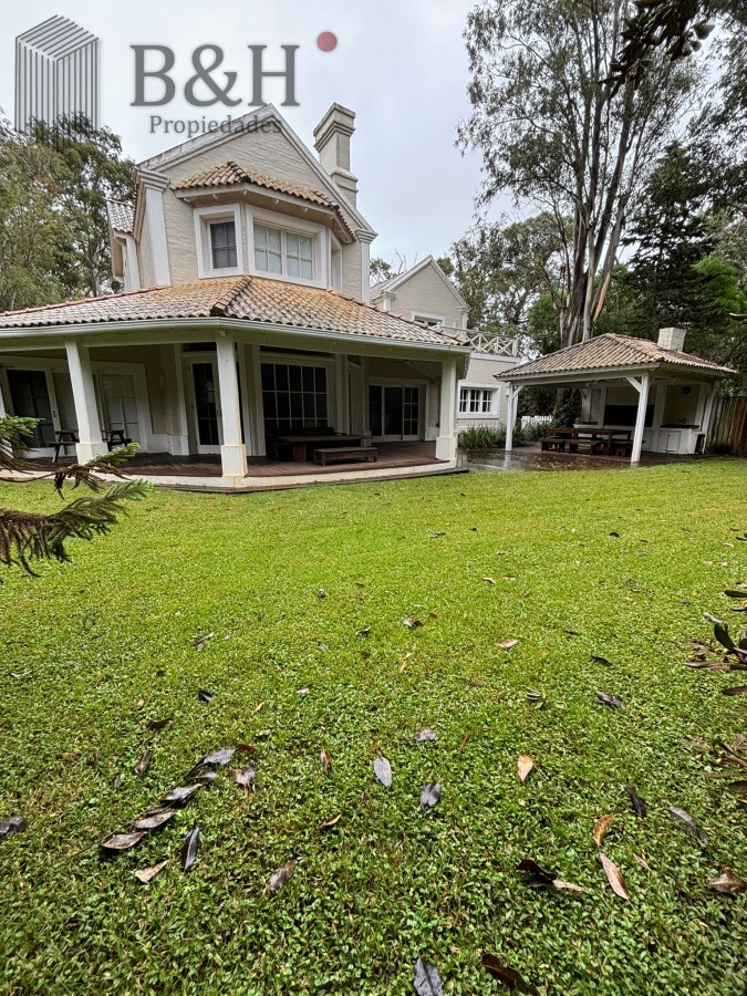 Casa ID.2280 - Casa en BARRIO PRIVADO!! ALQUILER ANUAL Y VENTA