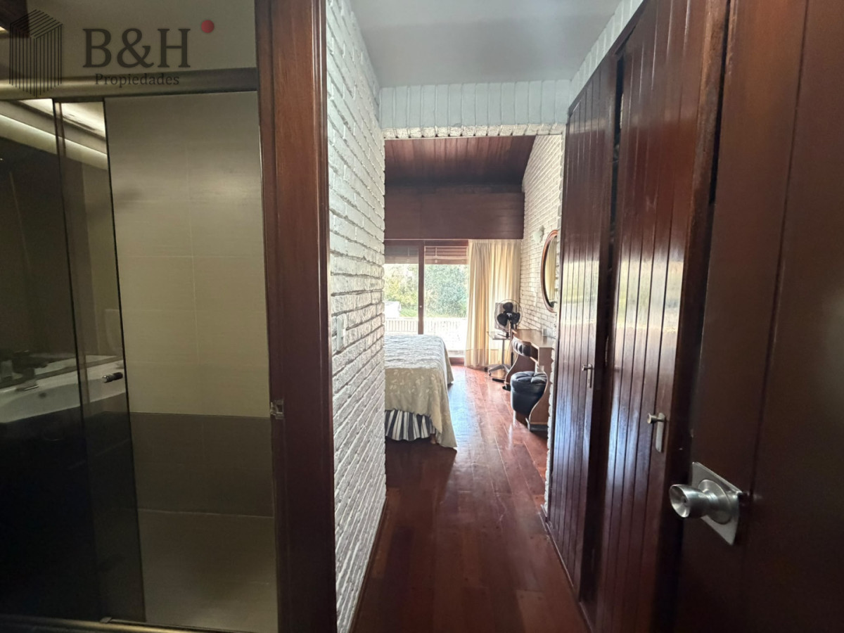 Casa ID.7833 - Casa Venta 5 Dormitorios Punta del Este 