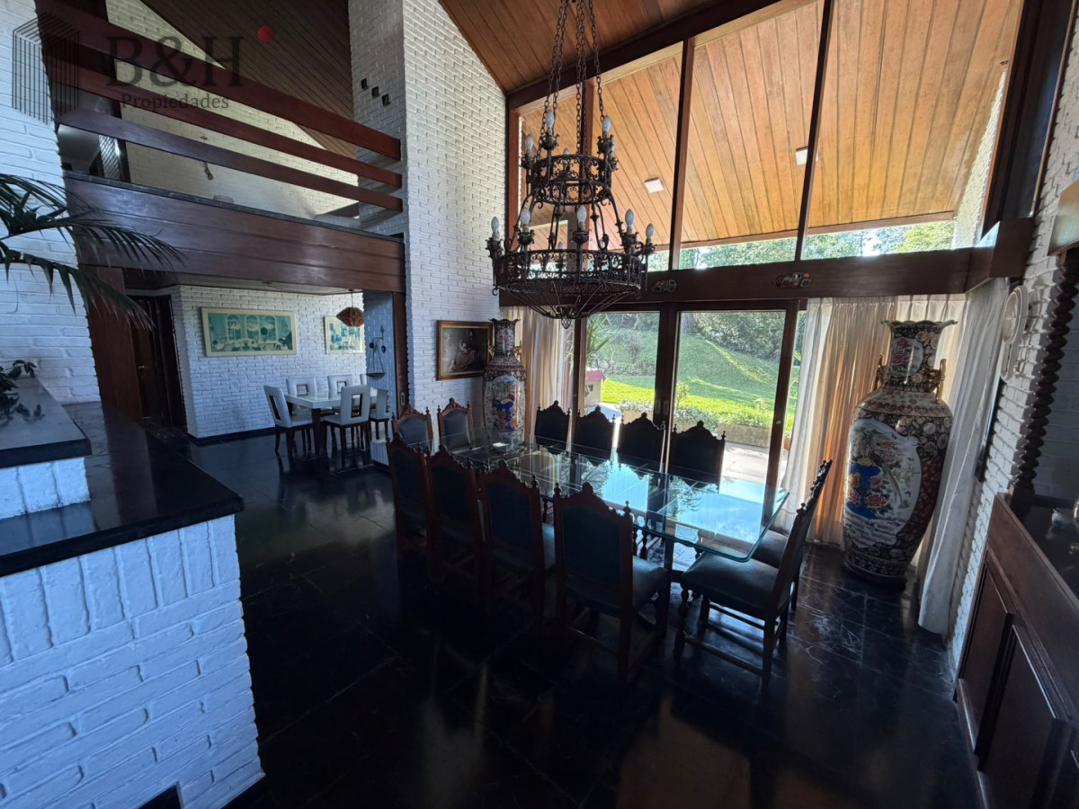 Casa ID.7833 - Casa Venta 5 Dormitorios Punta del Este 