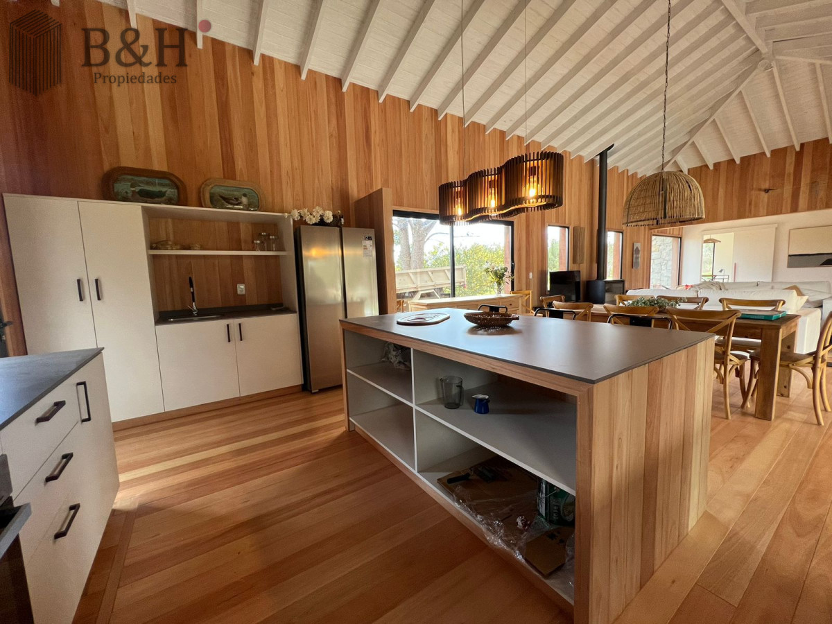 Casa ID.5116 - Casa en venta de 4 dormitorios, en José Ignacio, Barrio Laguna Escondida